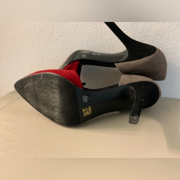 Chinese Laundry Stella Pump Heels - Picture 8 of 8